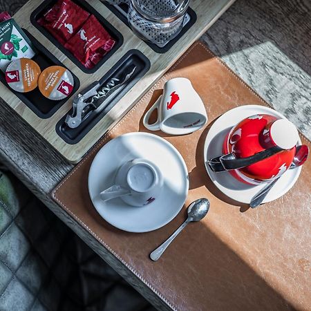 Charm Boutique Hotel Сату-Маре Экстерьер фото