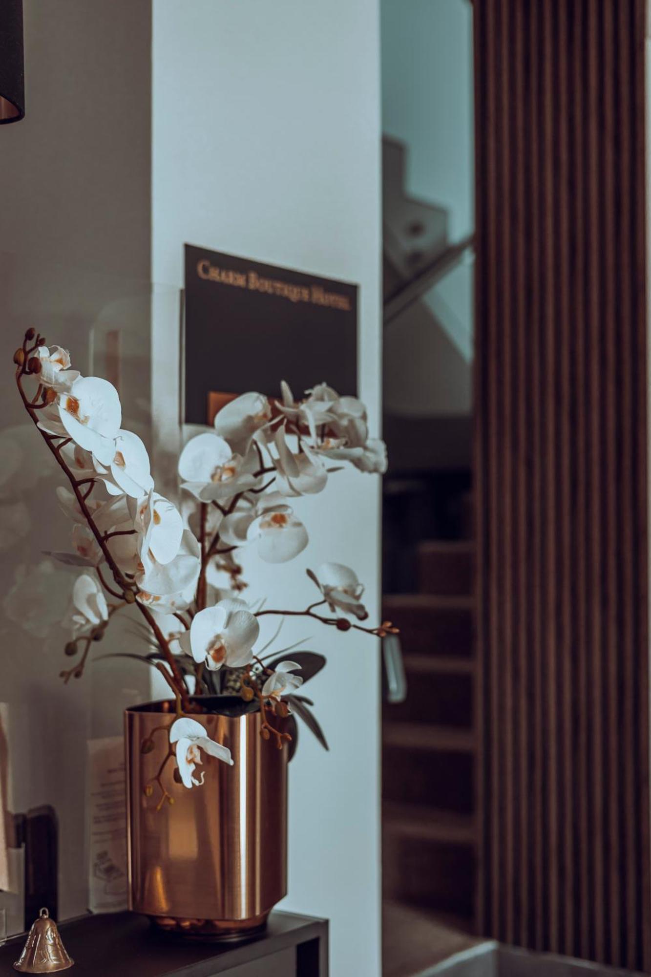 Charm Boutique Hotel Сату-Маре Экстерьер фото