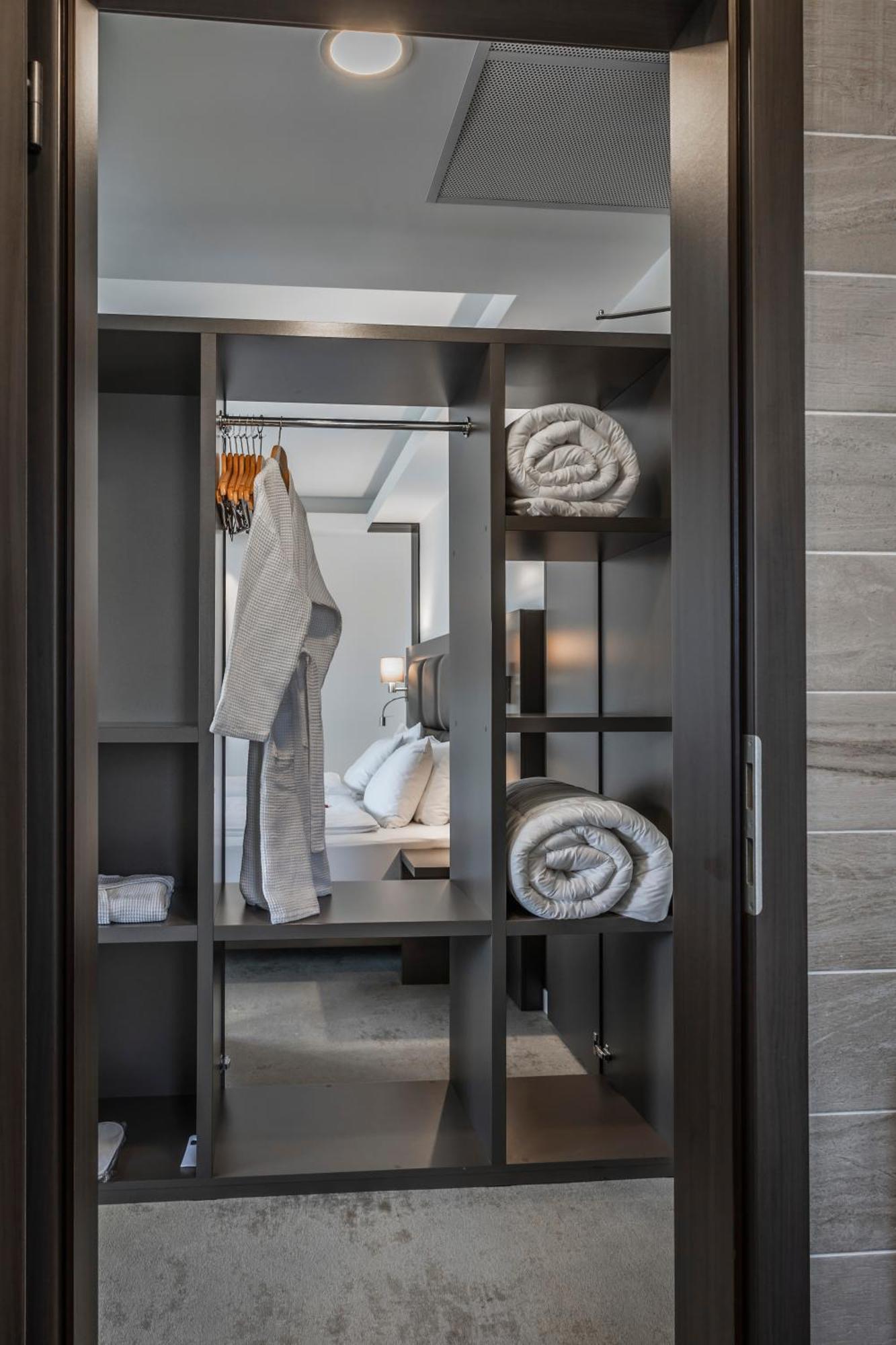 Charm Boutique Hotel Сату-Маре Экстерьер фото