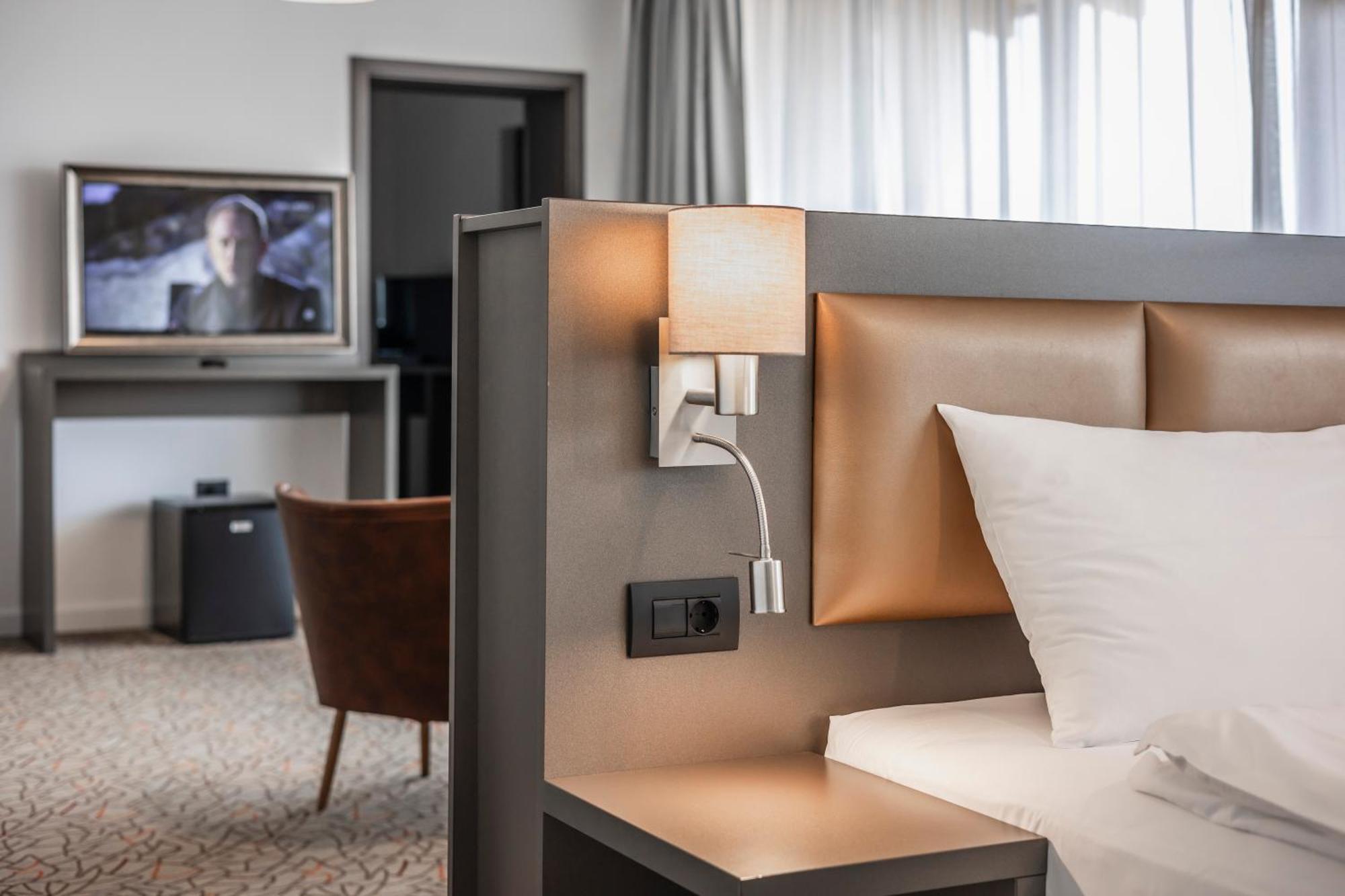 Charm Boutique Hotel Сату-Маре Экстерьер фото