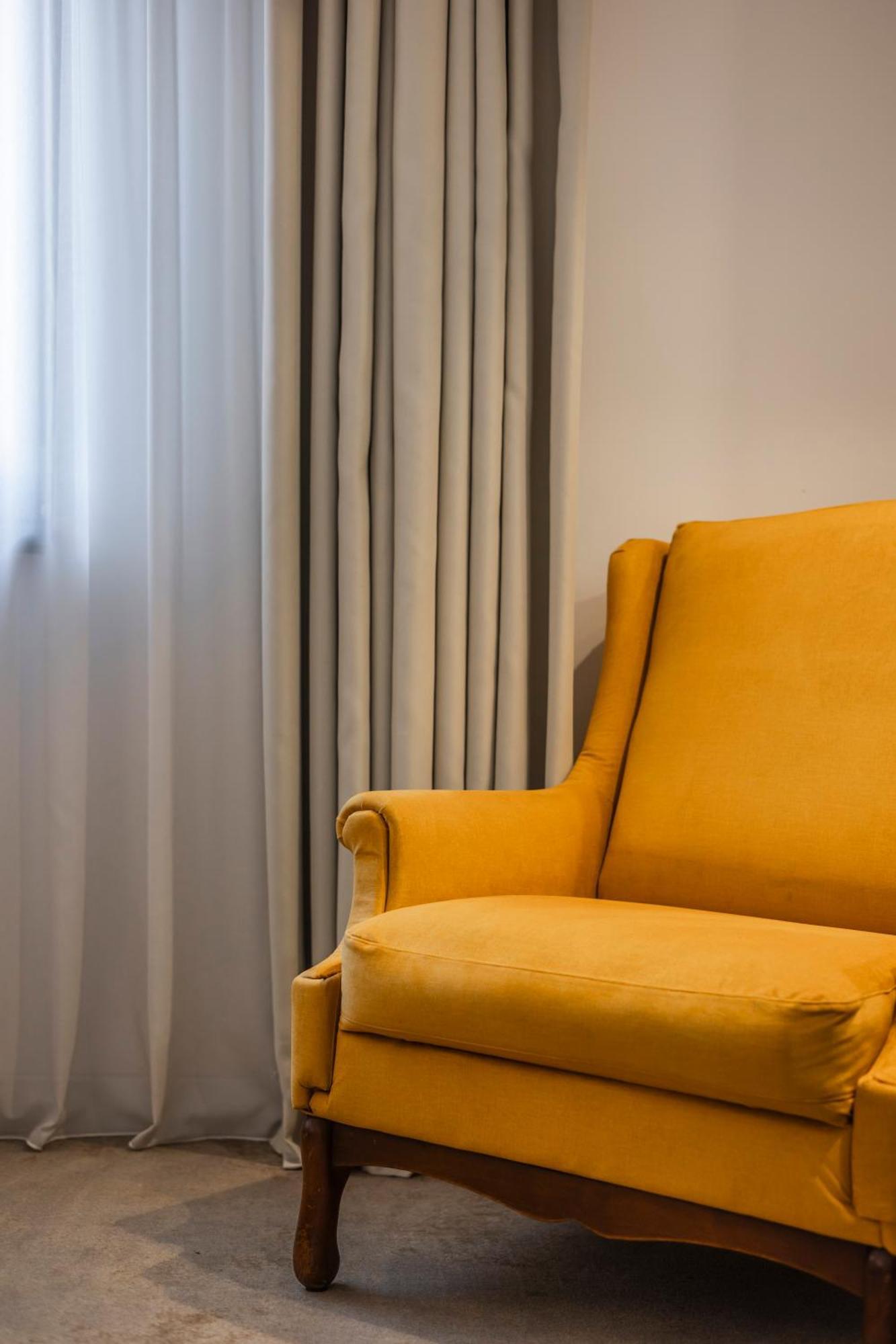 Charm Boutique Hotel Сату-Маре Экстерьер фото